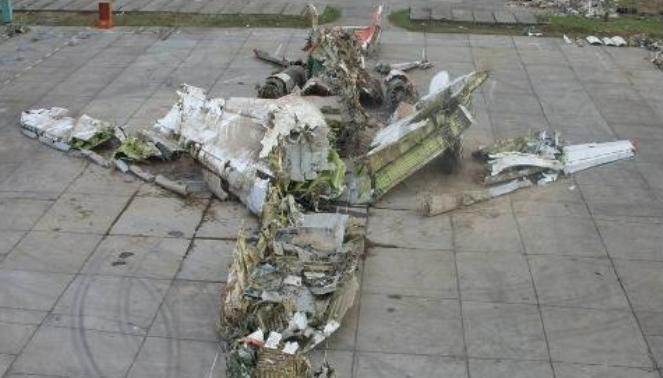 W kokpicie Tu-154 w sumie znaleziono 13 ciał