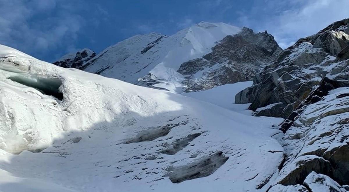 Ekipa PHZ i Andrzej Bargiel utknęli w bazie pod Lhotse i Everestem. "Doniesienia o Icefall Doctors są przesadzone"