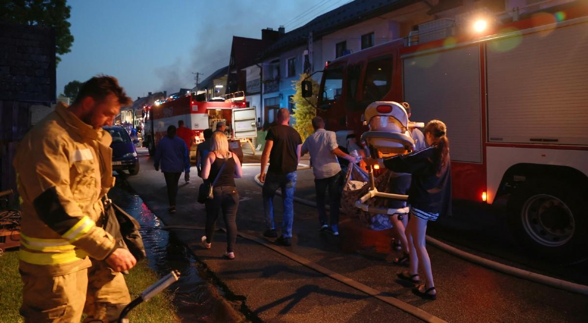 Gigantyczny pożar w Małopolskiem. Kilkuset strażaków walczyło z ogniem w Nowej Białej
