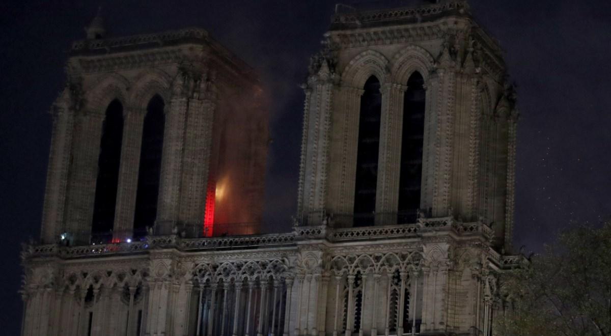 Z płonącej katedry Notre Dame uratowano bezcenne relikwie. Ocalała korona cierniowa Jezusa