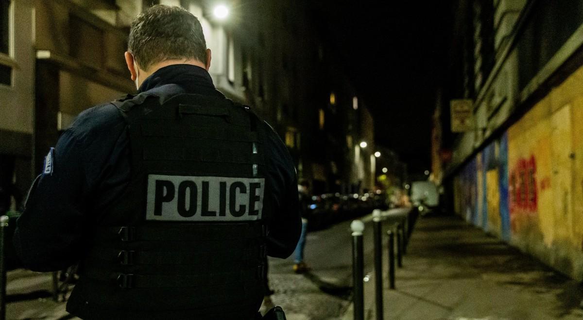Francja: policjant zastrzelił mężczyznę, który groził mu nożem