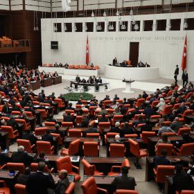 Kontrola internetu w Turcji? Parlament przyjął kontrowersyjną ustawę