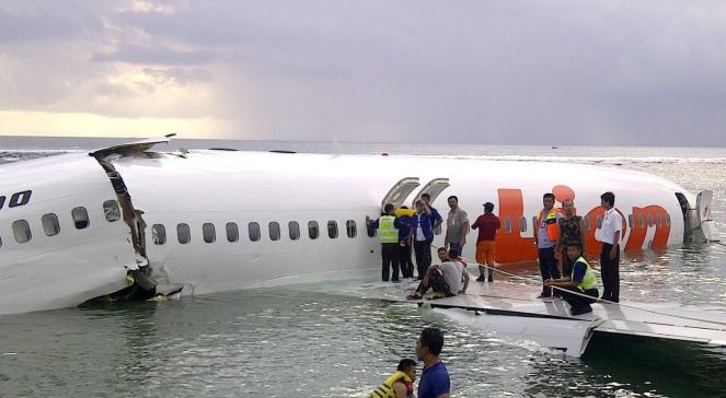 Katastrofa samolotu na Bali. 45 osób rannych po wodowaniu maszyny 