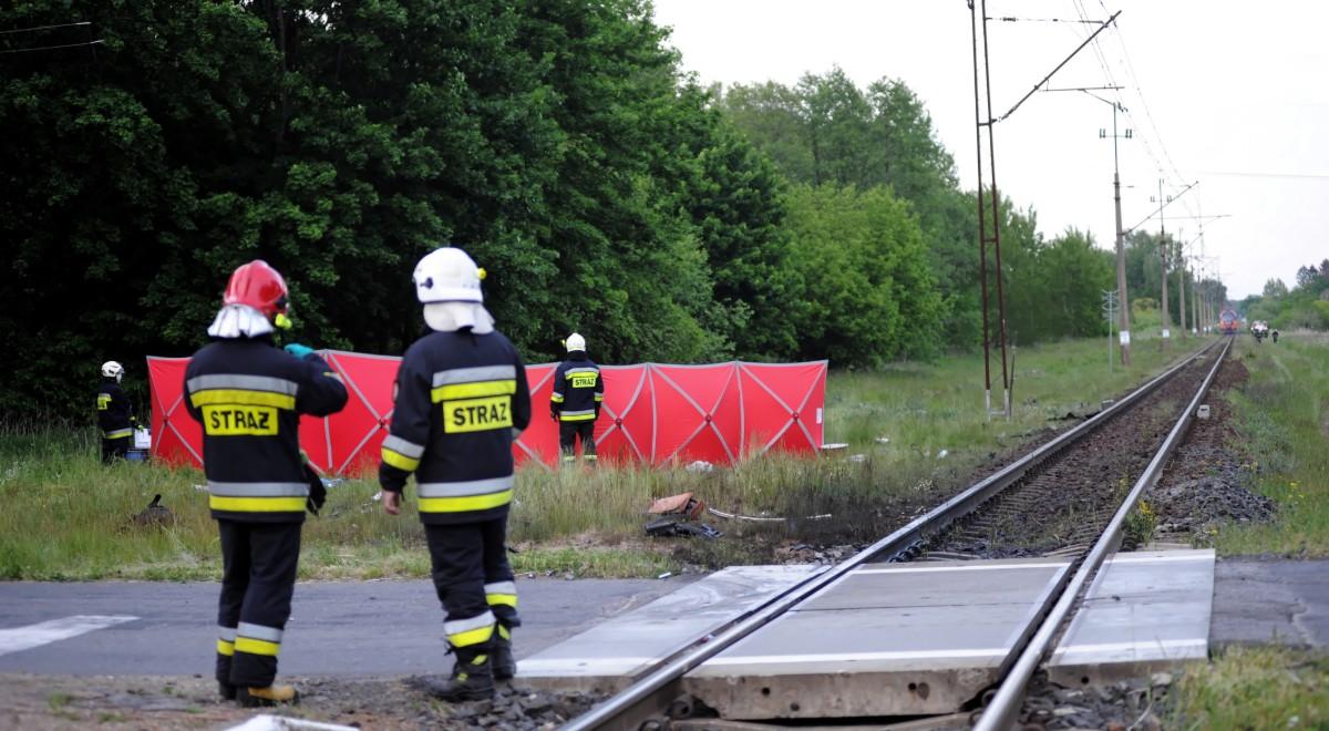Zachodniopomorskie: tragiczny wypadek na przejeździe kolejowym, nie żyją dwie osoby