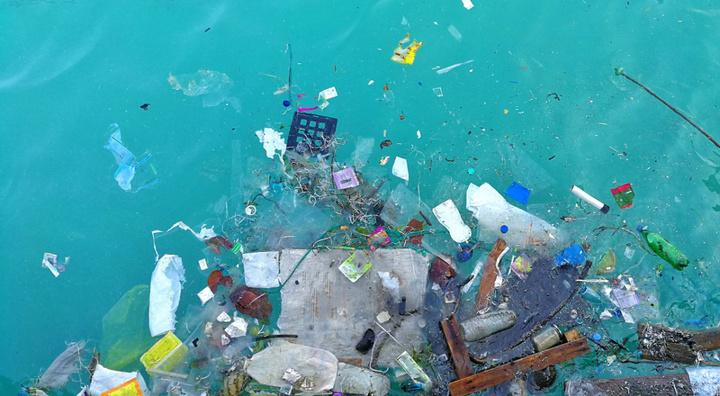 Znacząco przeszacowano ilość plastiku w oceanach? Tak wynika z nowych badań
