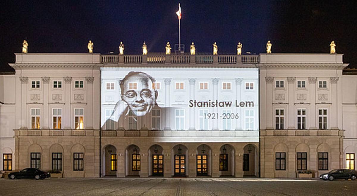 100-lecie urodzin Stanisława Lema. Wyjątkowa iluminacja na fasadzie Pałacu Prezydenckiego
