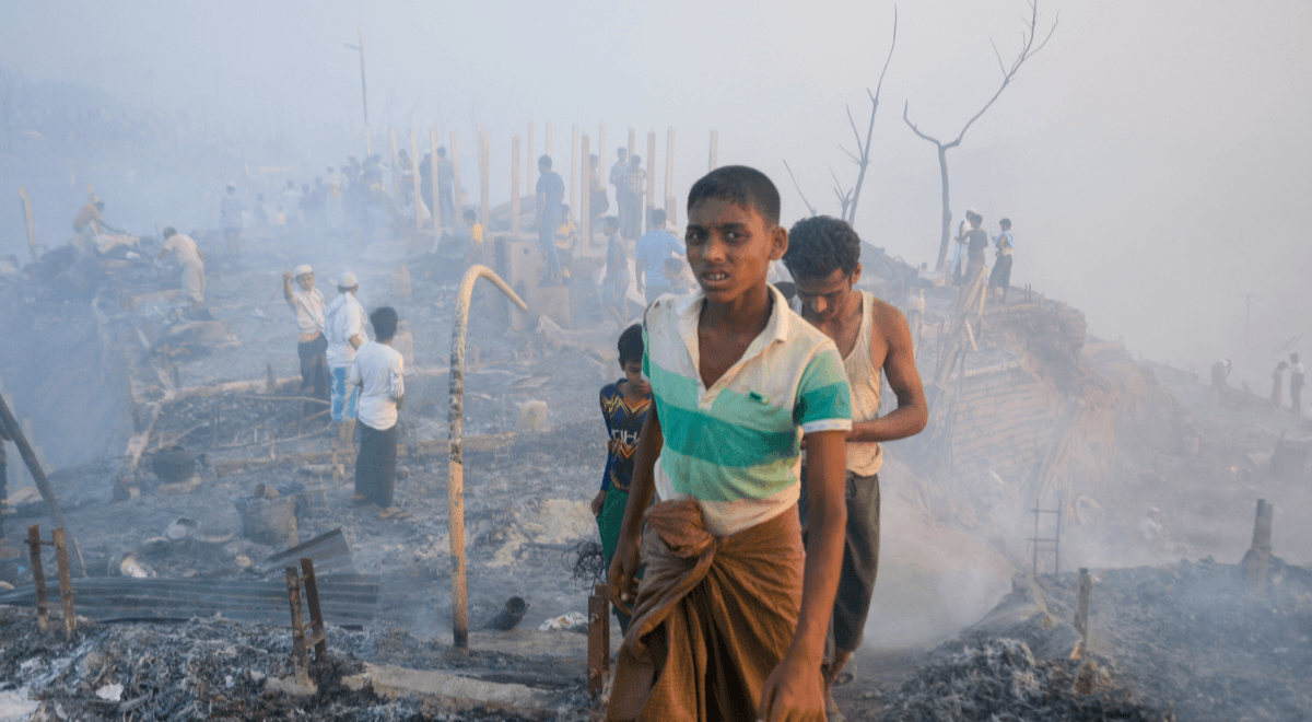 Pożar obozu dla uchodźców w Bangladeszu. Schronienie straciło ok. 12 tys. osób