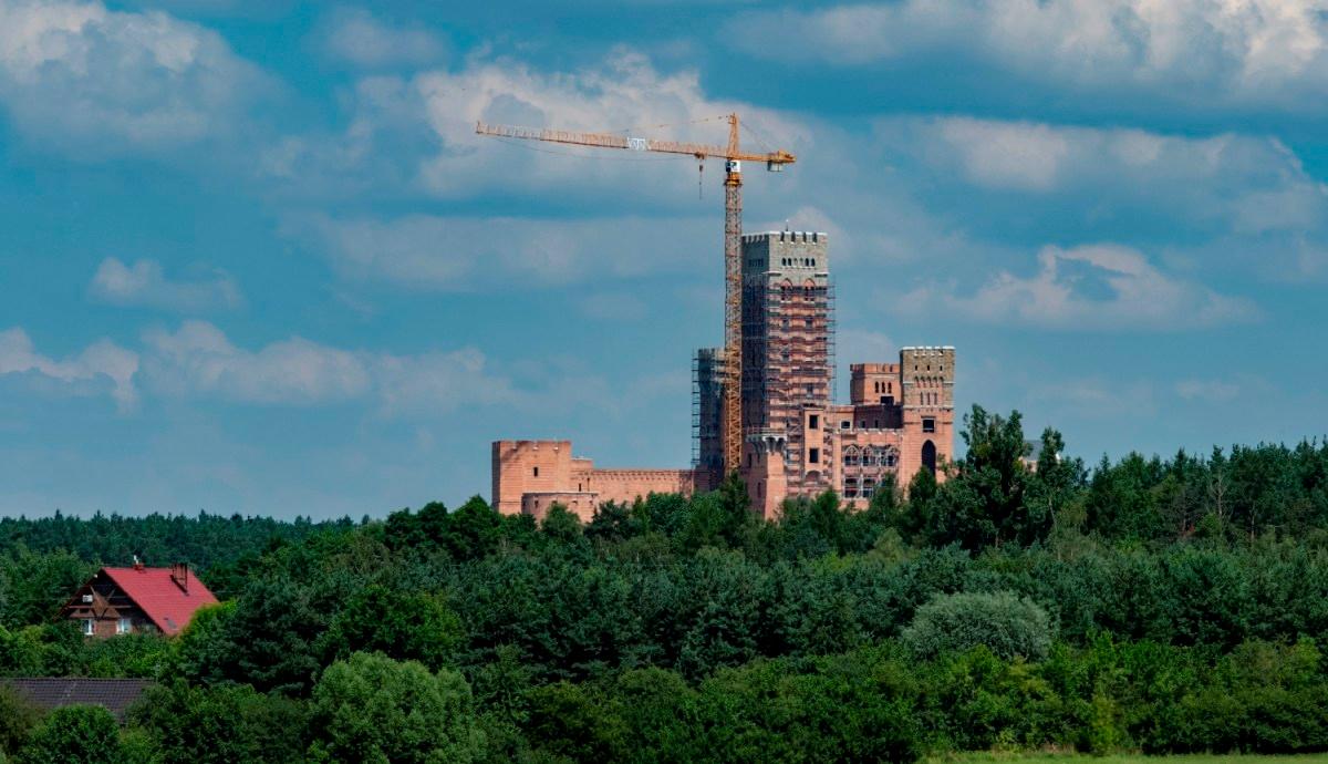 Sprawa budowy zamku w Stobnicy. CBA zawiadamia prokuraturę
