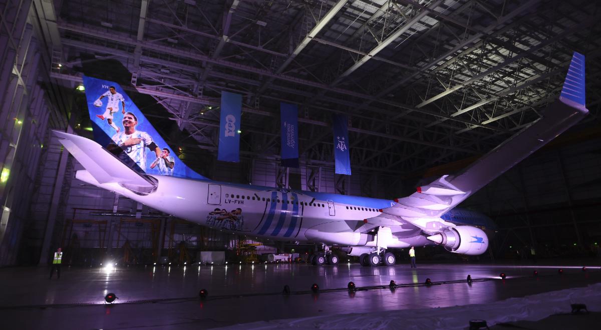 Katar 2022: zaprezentowano specjalny samolot dla argentyńskich kibiców