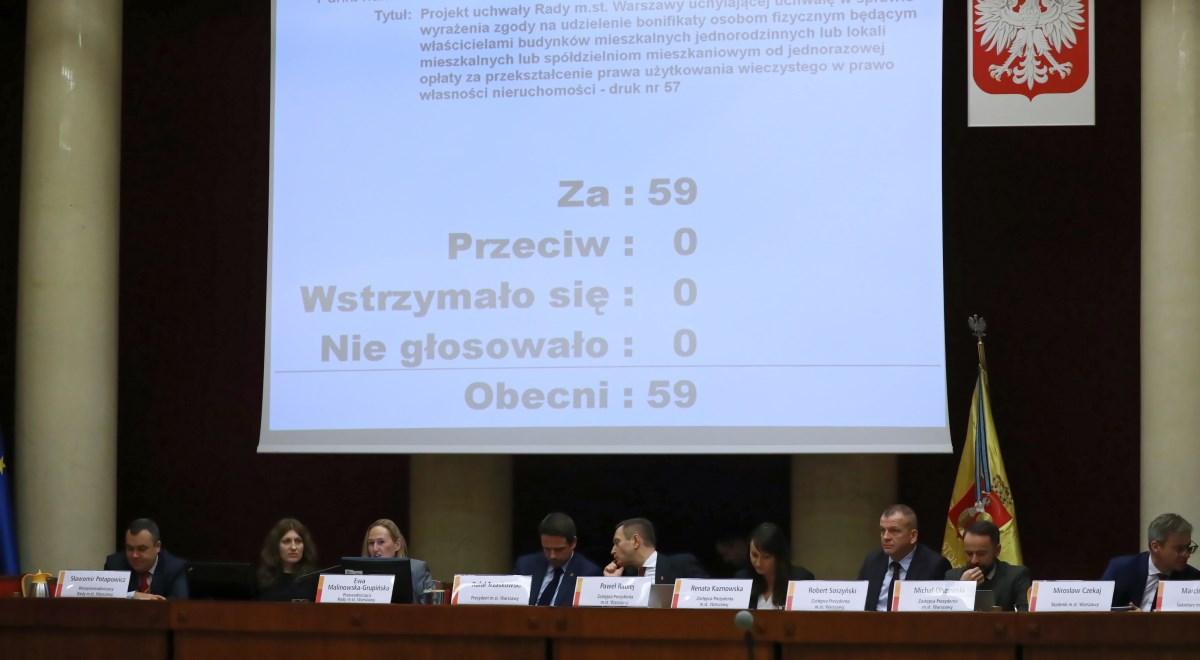 Rada Warszawy ugięła się pod presją mieszkańców. Wracają 98 proc. bonifikaty