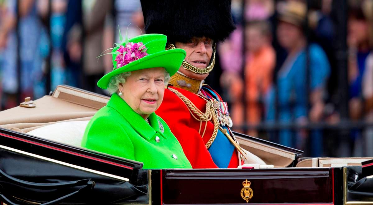 Królowa panuje, ale nie rządzi. Elżbieta II ma formalnie olbrzymią władzę, ale jednak nie wypowie wojny