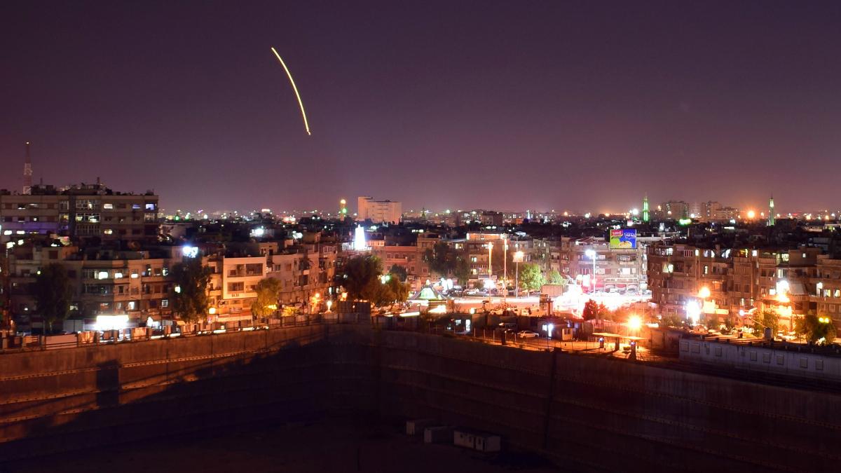 Nocny atak rakietowy na lotnisko w Damaszku. Syria oskarża Izrael