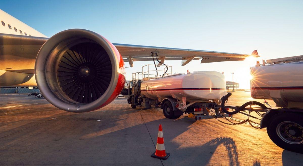 Europarlament zatwierdził prawo mające zwiększyć wykorzystanie biopaliwa lub wodoru w samolotach