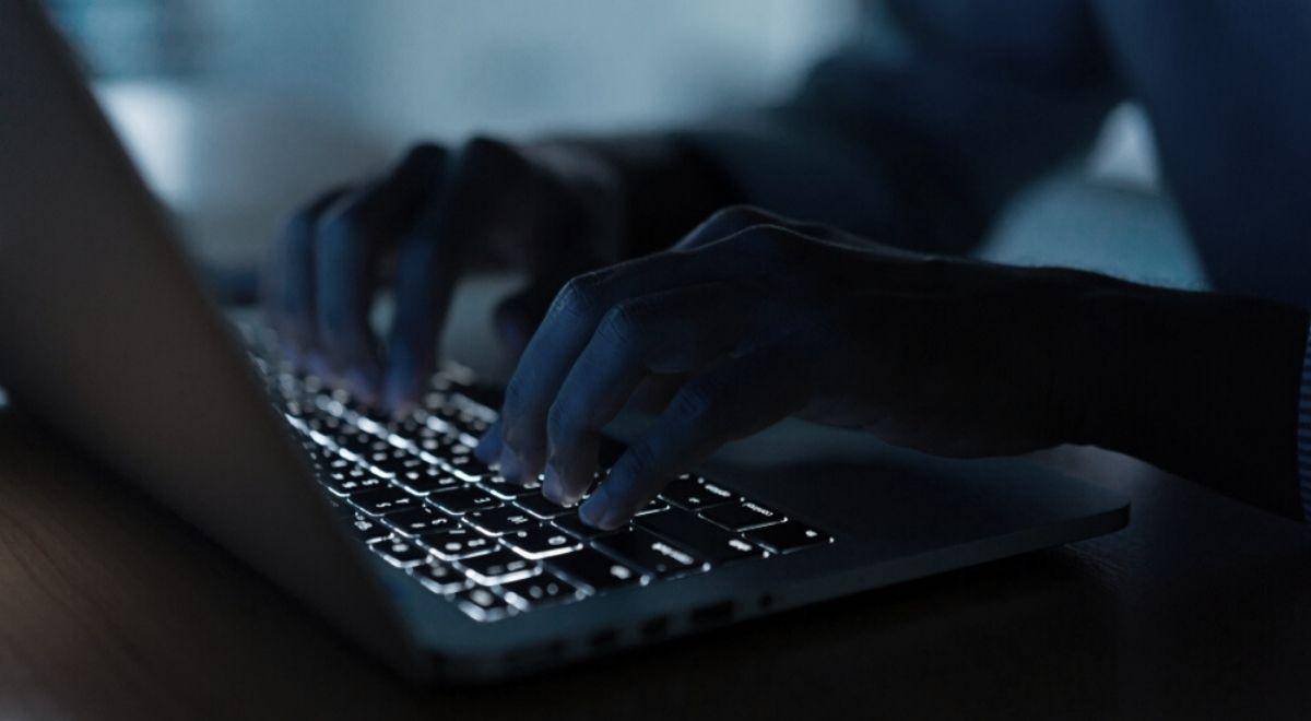 USA: służby poszukują dwóch hakerów. Wyznaczono gigantyczną nagrodę