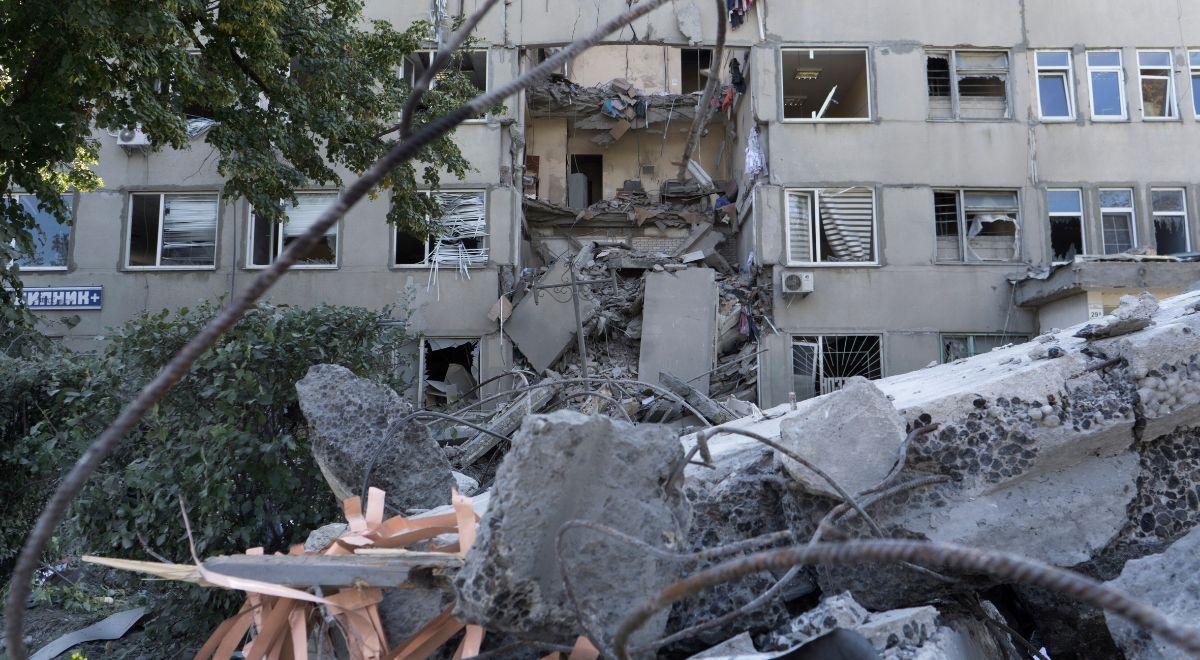 Wojsko rosyjskie zbombardowało blok mieszkalny w Iziumie. Pod gruzami znaleziono kilkadziesiąt ciał
