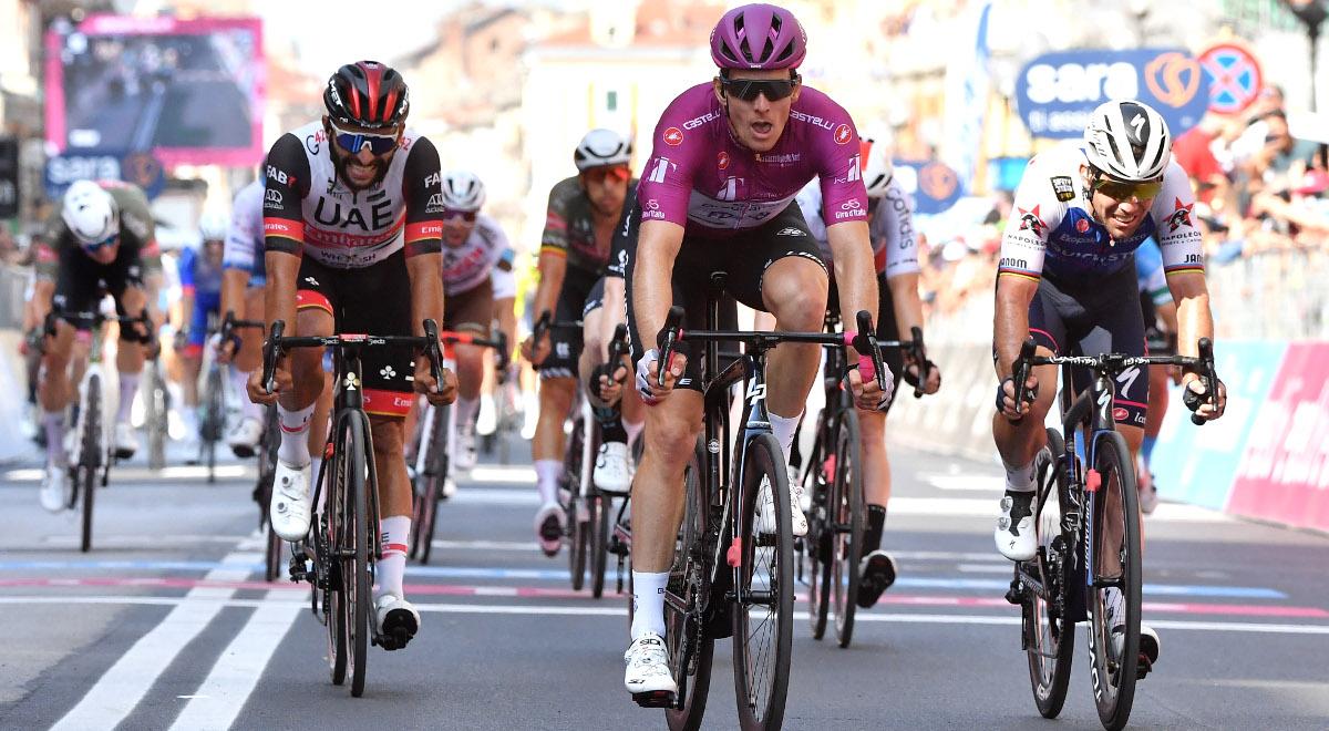 Giro d'Italia: Demare z trzecim etapowym zwycięstwem 