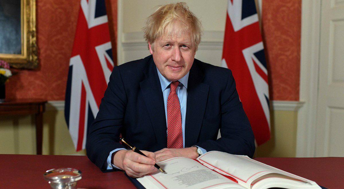 Formalności stało się zadość. Boris Johnson podpisał umowę brexitową