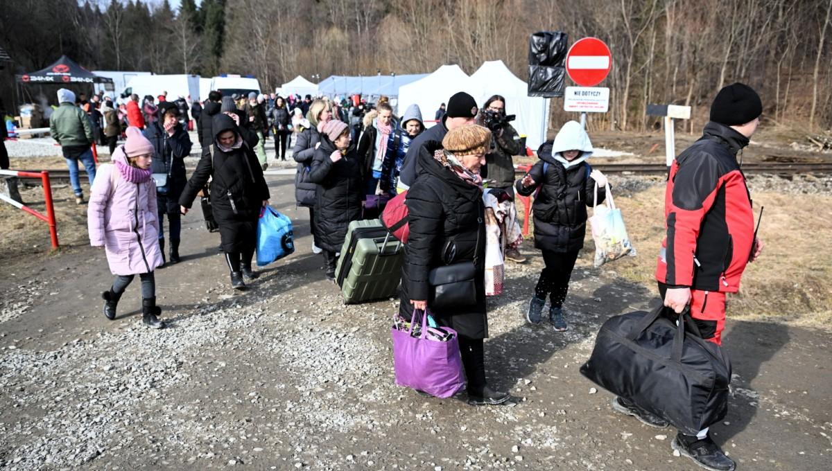 Jest zgoda w UE na przepisy o "czasowej ochronie" uchodźców z Ukrainy. "To historyczna decyzja"