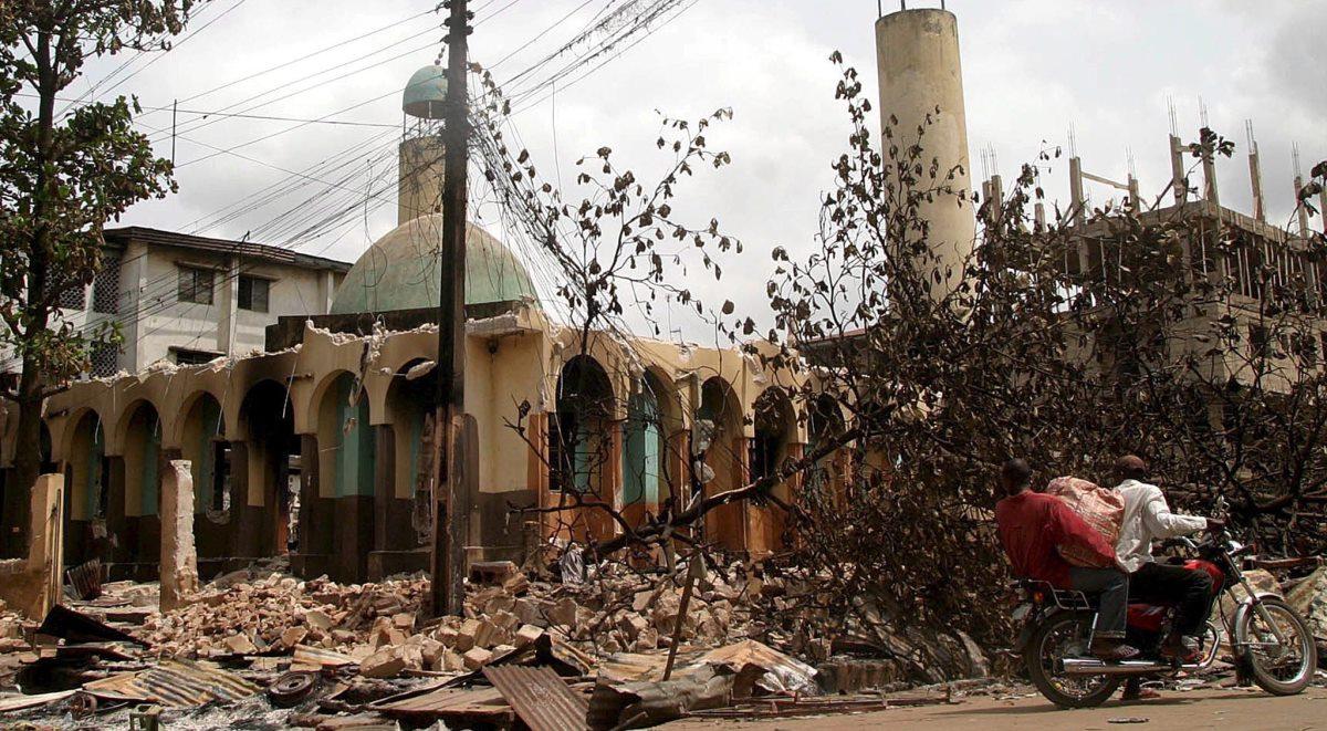 Nigeria: samobójczy atak w meczecie. Zamachowiec wszedł do środka razem z tłumem wiernych