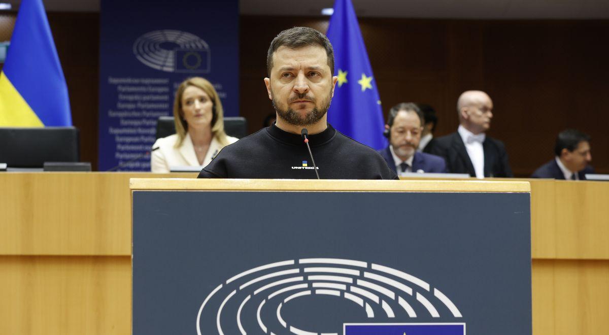 Wołodymyr Zełenski w PE: bronimy się przed najbardziej antyeuropejską siłą na kontynencie