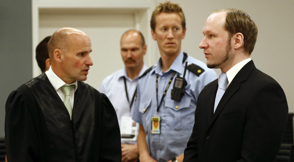 Proces i więzienie. Sądowa batalia z Breivikiem