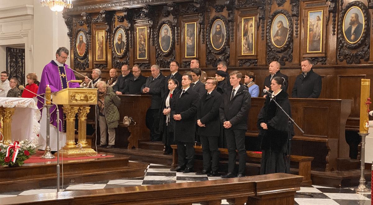 Poświęcenie odnowionej Kaplicy Katyńskiej. W uroczystościach wziął udział m.in. Mariusz Błaszczak