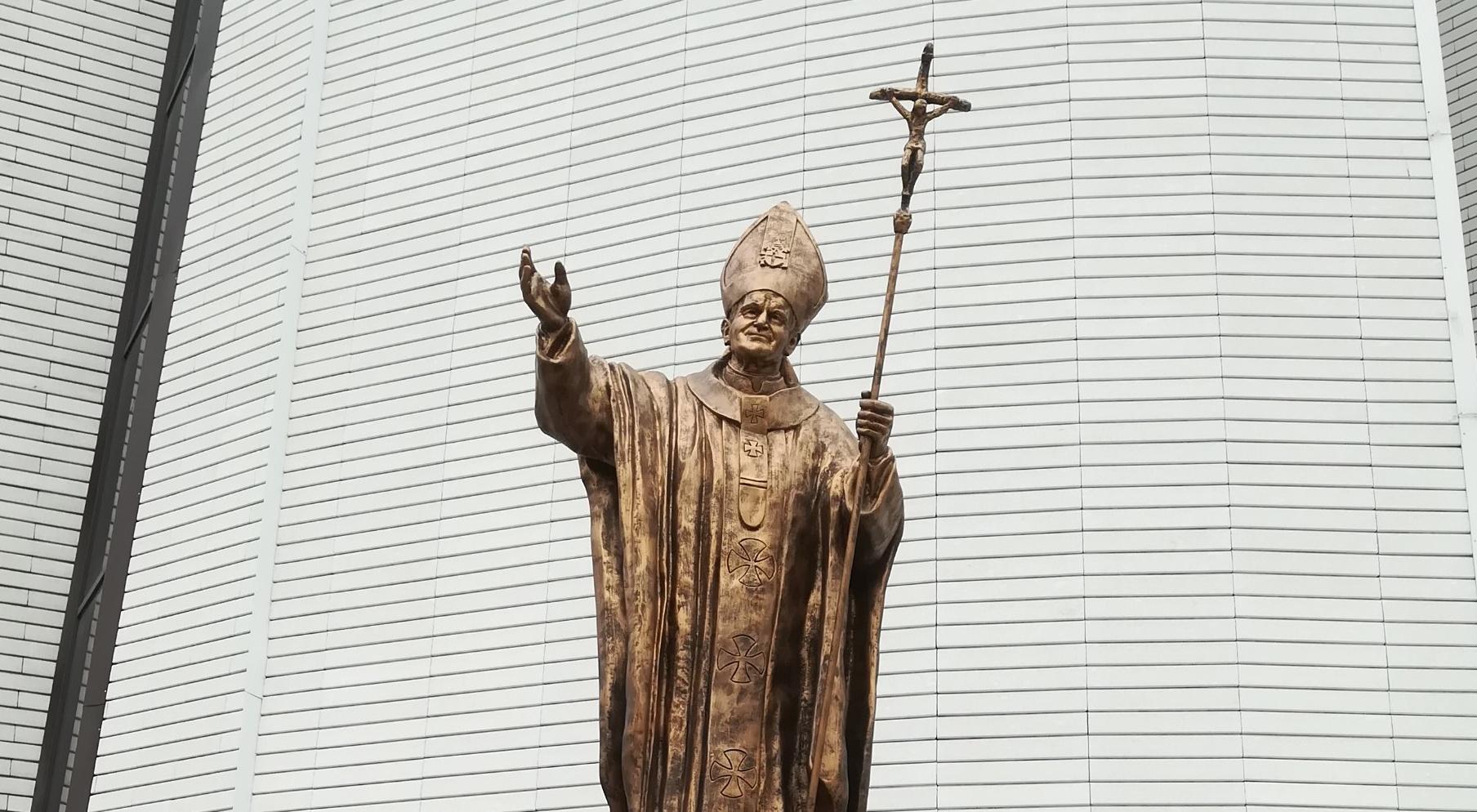 W Irkucku na Syberii poświęcono pomnik świętego Jana Pawła II