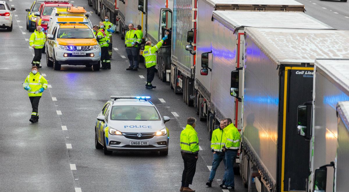 MSZ: kierowcy wyjeżdżający z Calais we Francji mogą liczyć na pomoc konsularną