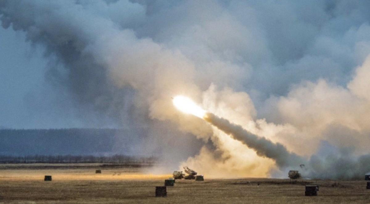 "Za Buczę i Irpień". Ukraińskie wojska kontynuują niszczenie rosyjskich pozycji [ZAPIS RELACJI]