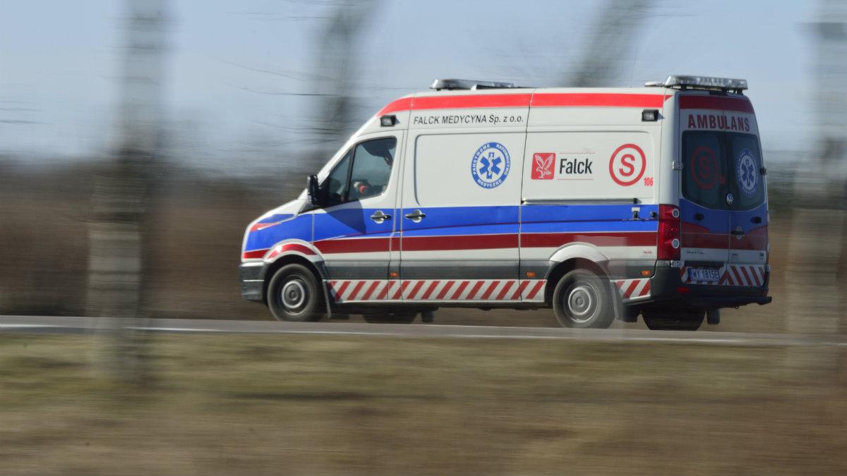 Cztery osoby ranne w wypadku w Morągu. Busem jechały podopieczne domu dziecka