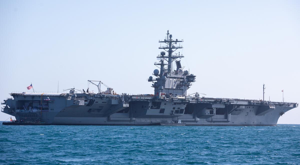 Ćwiczenia USA i manewry Chin na Morzu Południowochińskim. W tle napięcia między mocarstwami