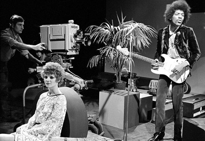 Jimi Hendrix łączy muzyków