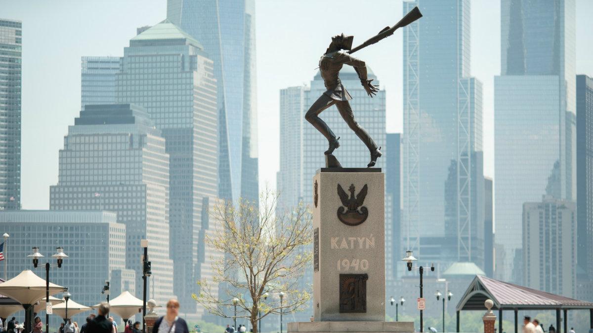 Polonia kolejny raz obroniła Pomnik Katyński w Jersey City