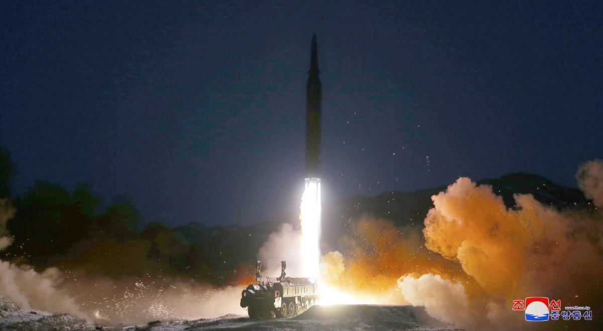 Korea Północna wystrzeliła kolejny pocisk. Grozi USA odwetem za nowe sankcje
