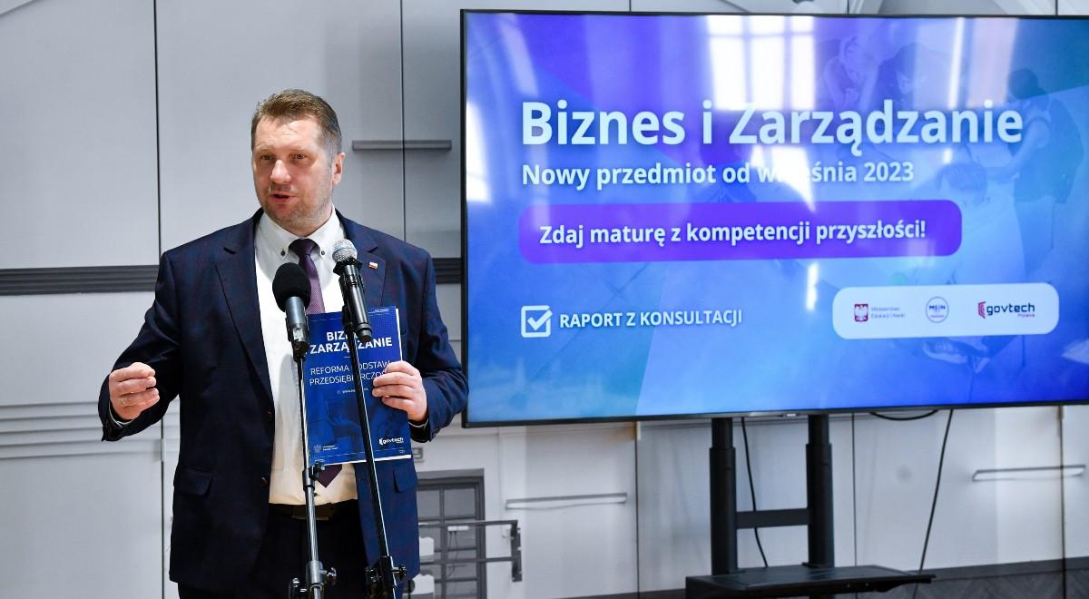 Biznes i zarządzanie od września 2023 roku w polskich szkołach. Czarnek: nauczy przede wszystkim praktyki