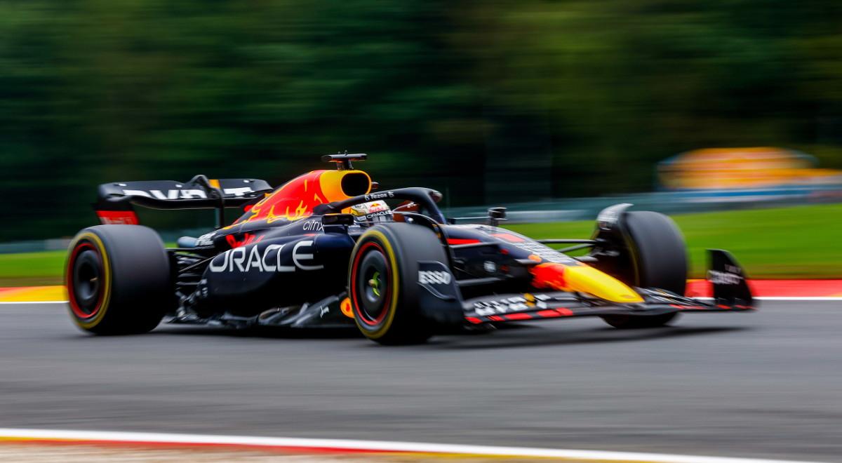 Formuła 1: Verstappen najszybszy w kwalifikacjach do GP Belgii. Z pole position ruszy jednak Sainz 