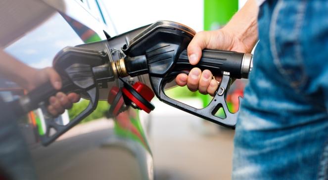 Ile zapłacimy za benzynę i diesla? O cenach zdecydują USA i Chiny