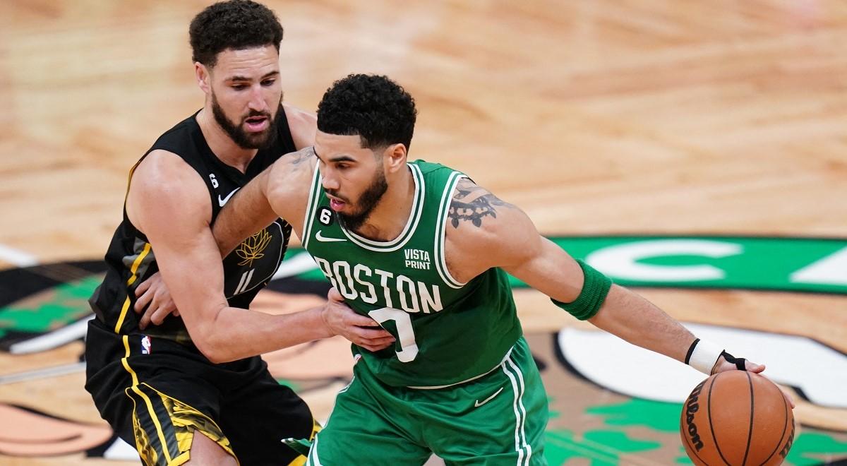 NBA: Boston Celtics lepsi od Golden State Warriors w hicie. Popis Jaysona Tatuma