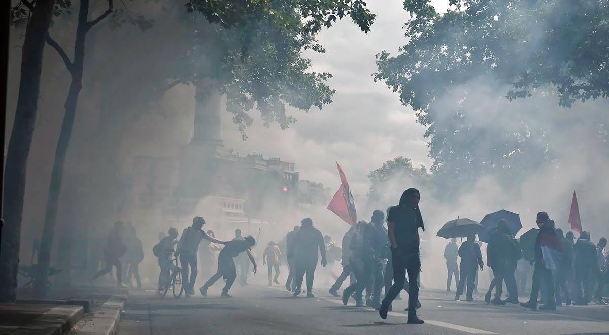 "Islamistyczne zamykanie się we wspólnocie musi być zwalczane". Francja planuje ustawę przeciw separatyzmom