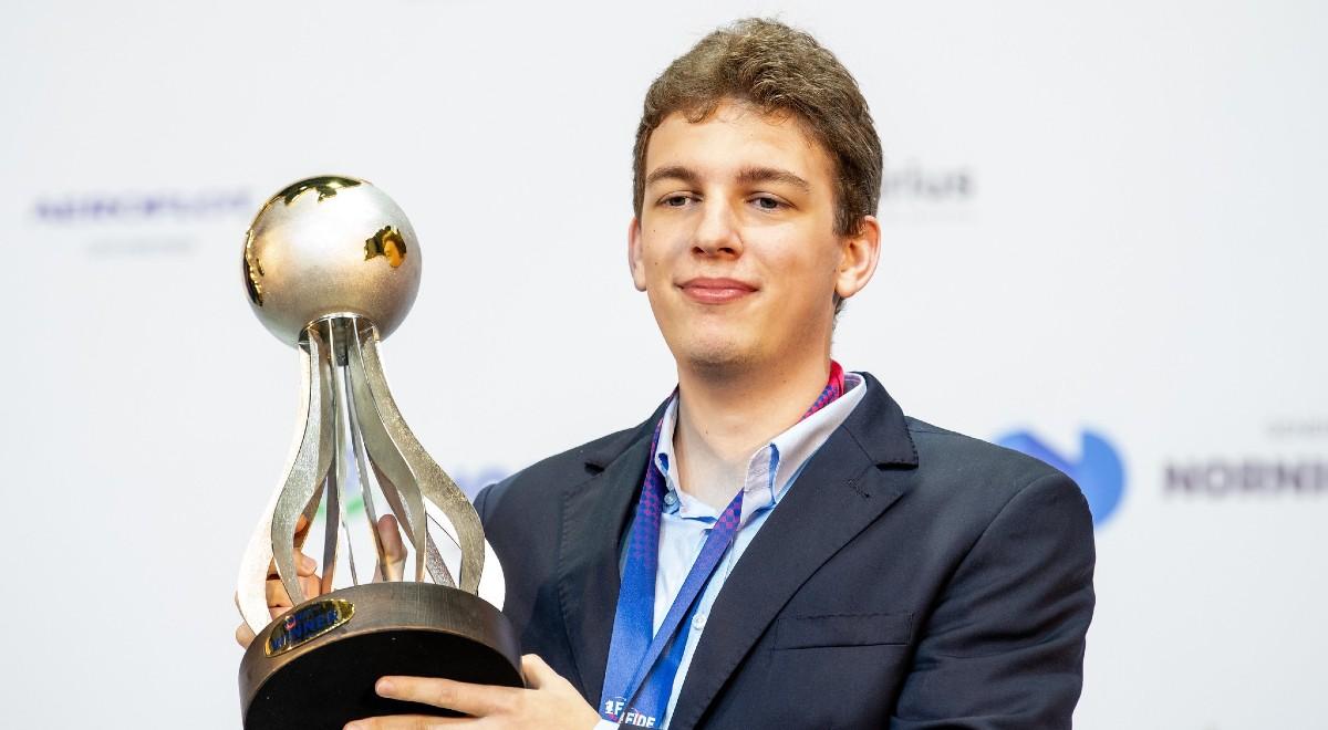 Jan Krzysztof Duda wyróżniony za partię i posunięcie roku 2022 w plebiscycie Chess.com