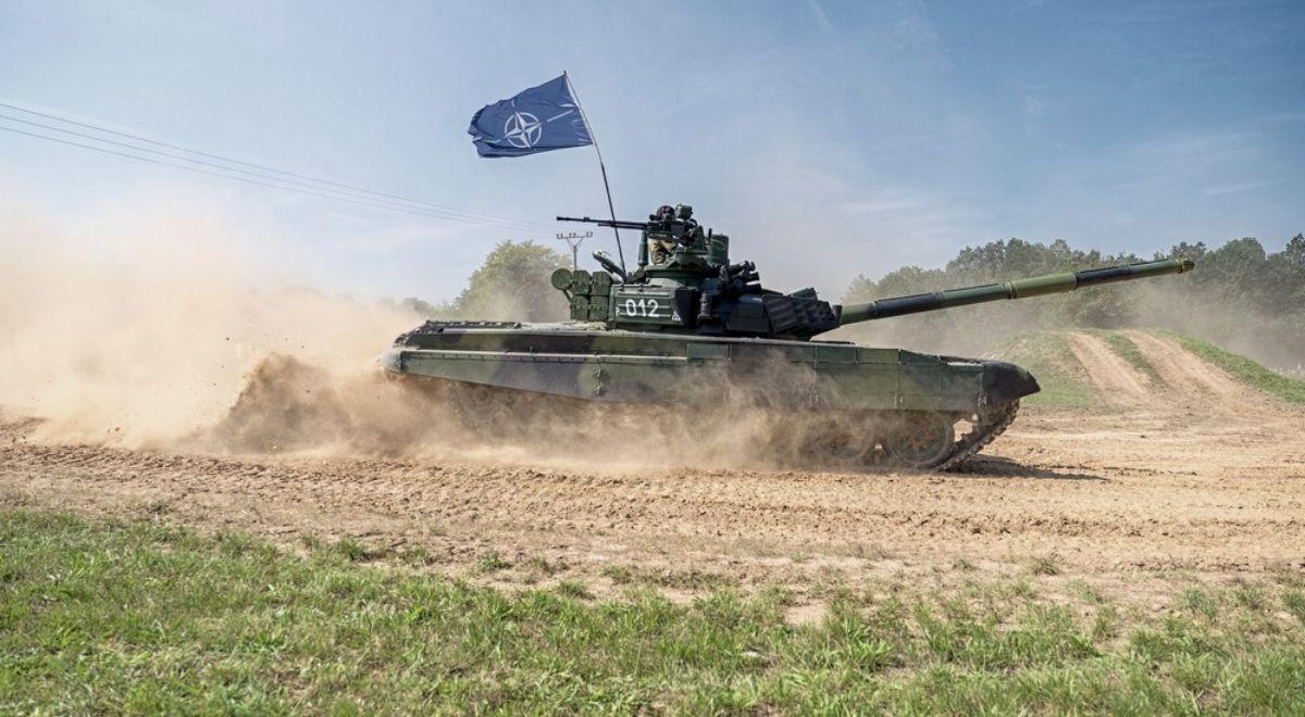 "Trzeba wzmocnić wschodnią flankę NATO i pomóc Polsce". Apel szefowej brytyjskiego MSZ