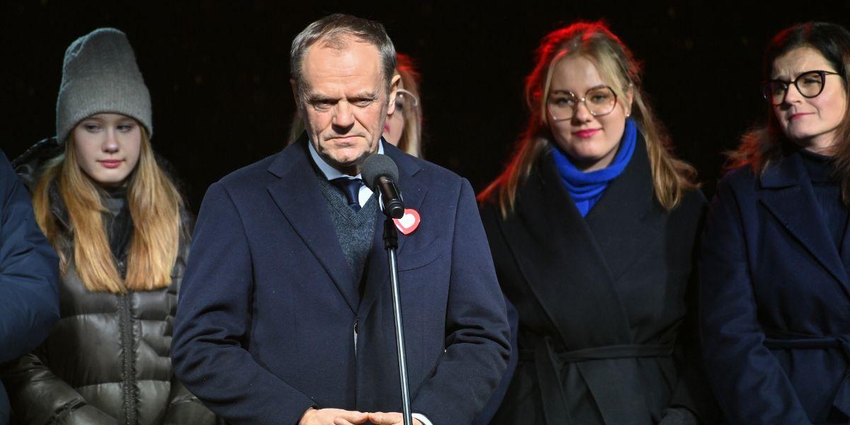 Premier uczcił pamięć Pawła Adamowicza. "Jego tragiczna śmierć pomaga chronić Polskę od pogardy i nienawiści"