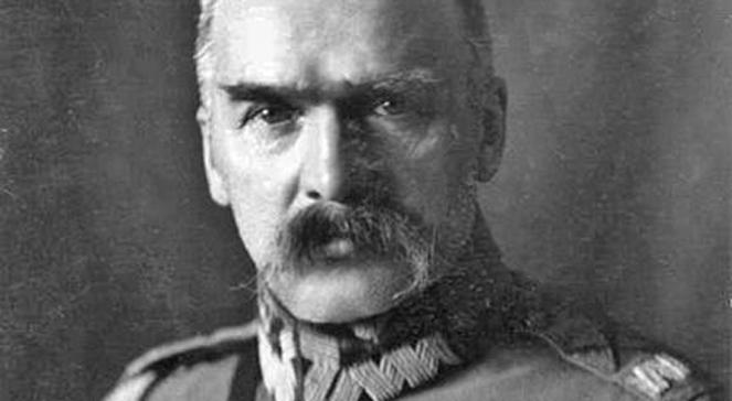 Prof. Roszkowski o „misternej grze” Piłsudskiego