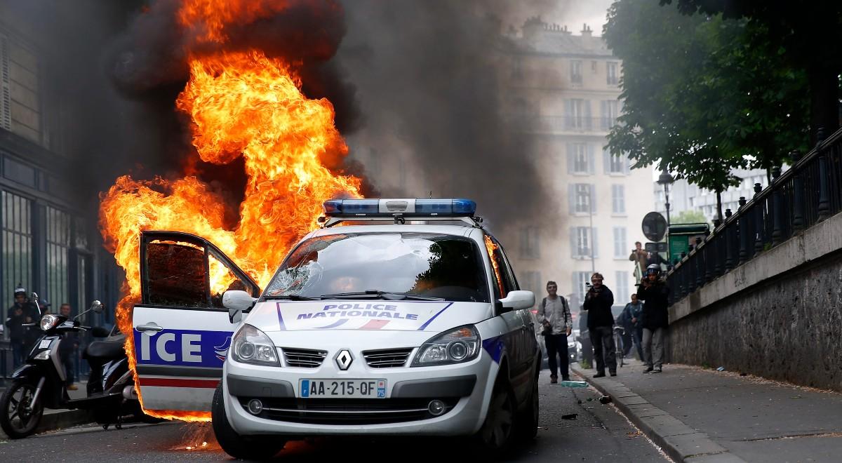 "Katastrofa wymiaru sprawiedliwości". Jest wyrok ws. podpalenia radiowozów przez nieletnich we Francji