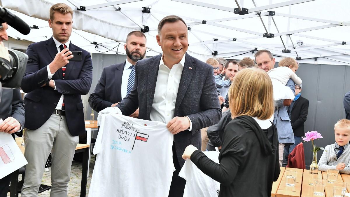 Ponad połowa Polaków zadowolona z prezydentury Andrzeja Dudy. Nowy sondaż